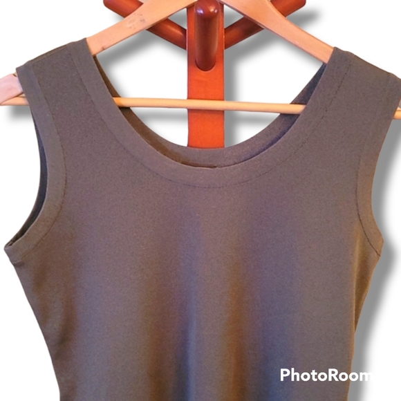 misook Olive Green Sleeveless Knit Top - Picture 2 of 6